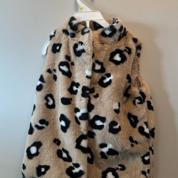 Epic Threads Little Girls Leopard Faux Fur Vest, girl’s fur vest, jacket top 5 - Picture 4 of 4